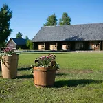 Village Suur Toell * Kuressaare