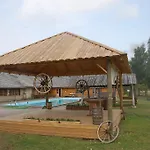 Village Suur Toell *