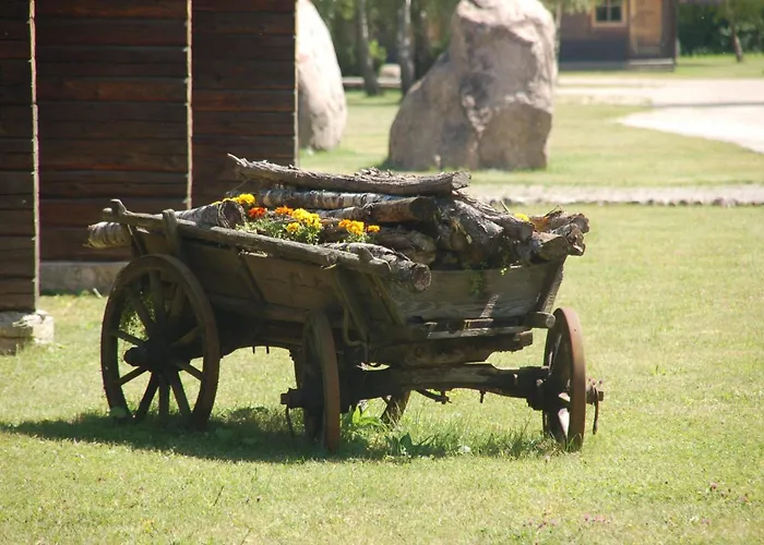 Village Suur Toell Kuressaare